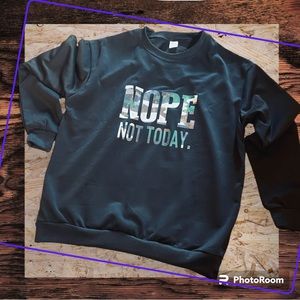 Camo Letter Print Sweatshirt